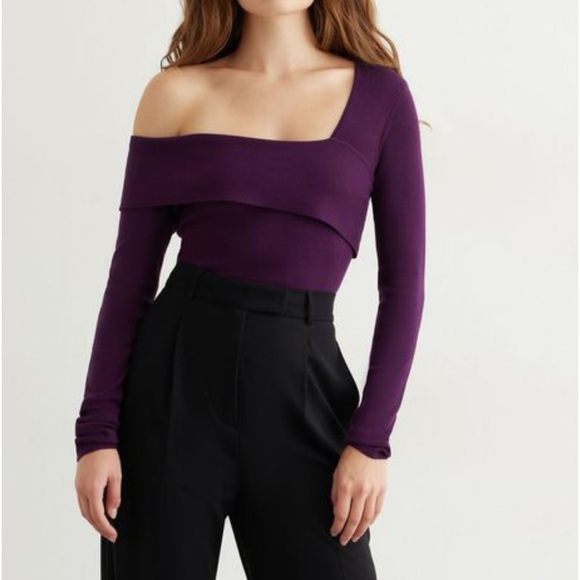 Off the shoulder long sleeve top - Picture 2 of 5